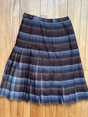 100% Wool Highland Queen Reversible Plaid Pleated Skirt Made in Canada